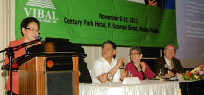 Sally Labanda, Bro. Armin Luistro, Dina Ocampo (RAP President), and Jay Blanchard